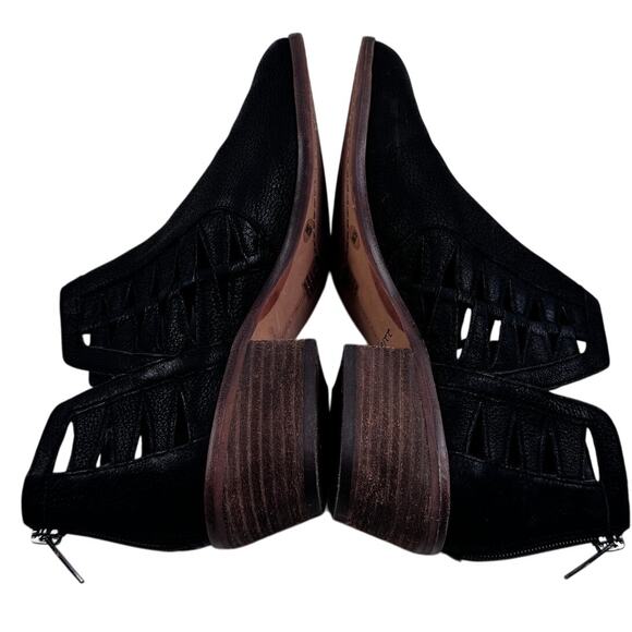 Vince Camuto Peera Black Leather Cutout Boho Southwestern Ankle Boots Women's 9 - Picture 5 of 8